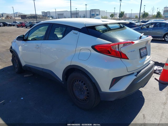 JTNKHMBX2K1026594 Toyota C-HR LE