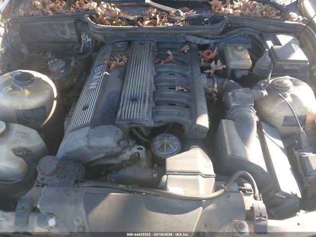 1992 BMW 325 WBACB3313NFE01205 Photo 9