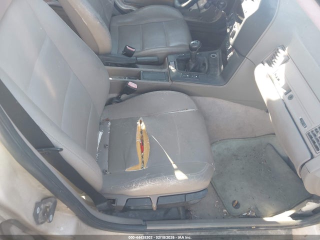 1992 BMW 325 WBACB3313NFE01205 Photo 4