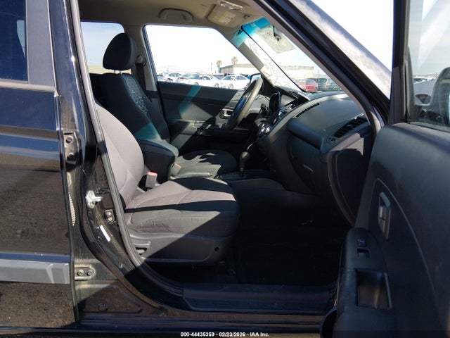 2010 KIA SOUL KNDJT2A28A7149384 Photo 4