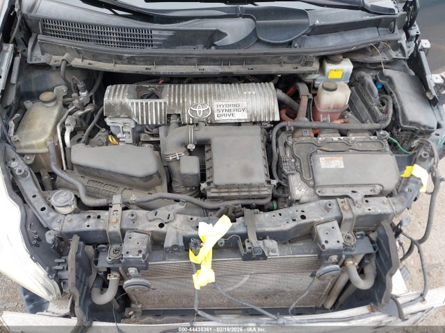 JTDZN3EU1EJ002069 Toyota Prius V Two