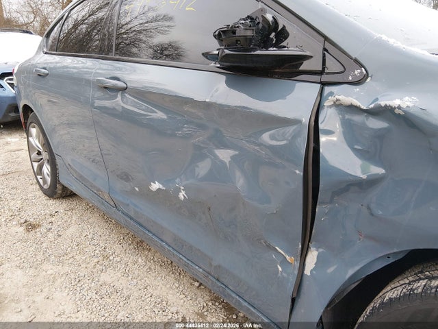 Продажа на аукционе авто 2015 Chrysler 200 S, vin: 1C3CCCBB3FN639168, номер лота: 44435412