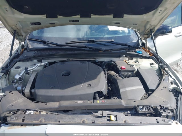 2019 VOLVO S60 7JR102FM4KG007121 Photo 9