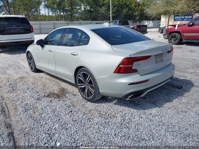 2019 VOLVO S60 7JR102FM4KG007121 Photo 2