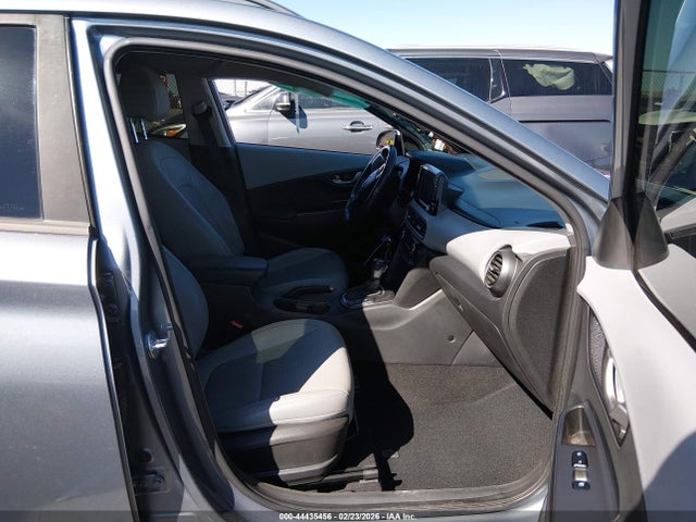 2018 HYUNDAI KONA KM8K53A55JU129976 Photo 4