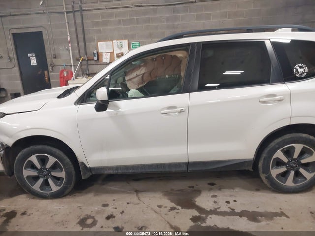 44435473 :رقم المزاد ، JF2SJAGC8HH811586 vin ، 2017 Subaru Forester 2.5i Premium مزاد بيع