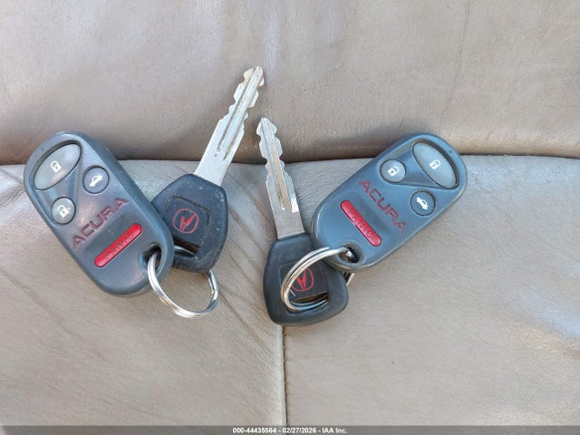 44435564 :رقم المزاد ، 19UYA2251XL001799 vin ، 1999 Acura Cl 3.0 مزاد بيع