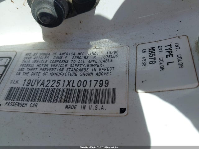 44435564 :رقم المزاد ، 19UYA2251XL001799 vin ، 1999 Acura Cl 3.0 مزاد بيع