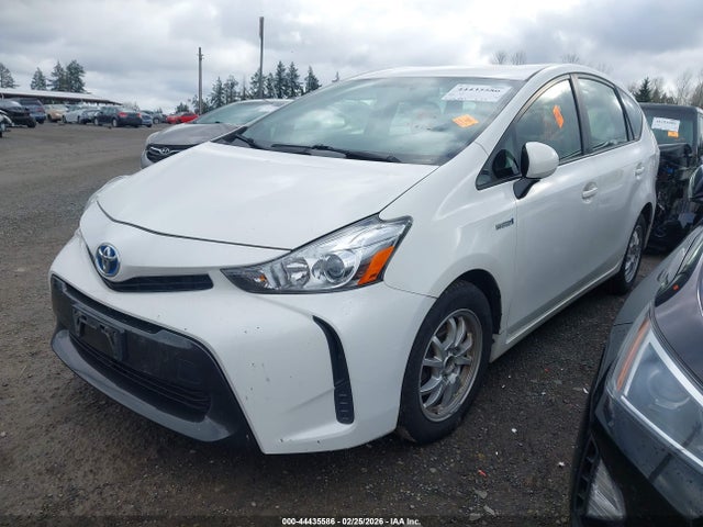JTDZN3EU0GJ043831 Toyota Prius V Two