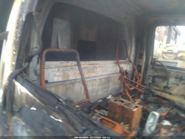 44435633 :رقم المزاد ، 1GDT8C4376F416690 vin ، 2006 Gmc Tc8500 Tandem مزاد بيع