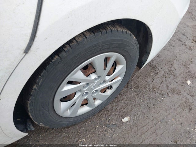 5NPD74LF8JH269145 Hyundai ELANTRA SE