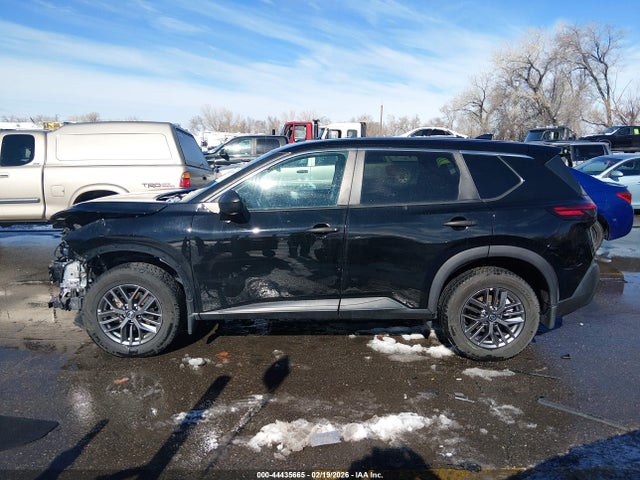 5N1AT3AB3MC848306 Nissan Rogue S Intelligent Awd