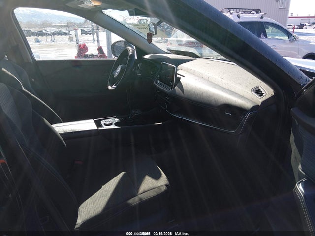 5N1AT3AB3MC848306 Nissan Rogue S Intelligent Awd