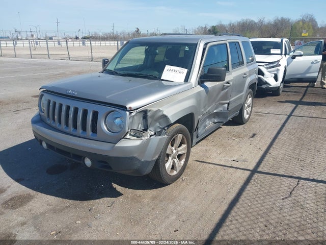 1C4NJPFA5GD599265 Jeep Patriot Latitude