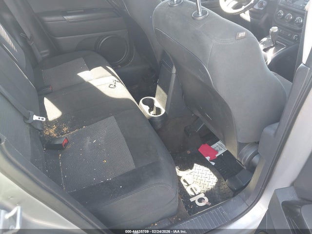 1C4NJPFA5GD599265 Jeep Patriot Latitude