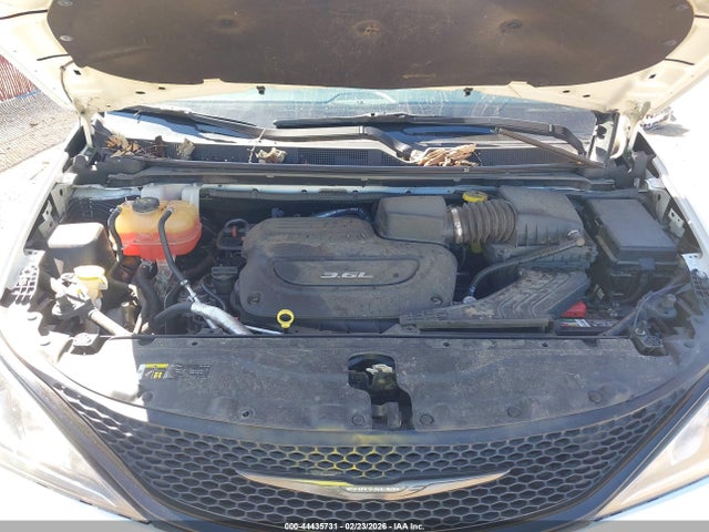Продажа на аукционе авто 2018 Chrysler Pacifica Touring Plus, vin: 2C4RC1FG4JR357830, номер лота: 44435731