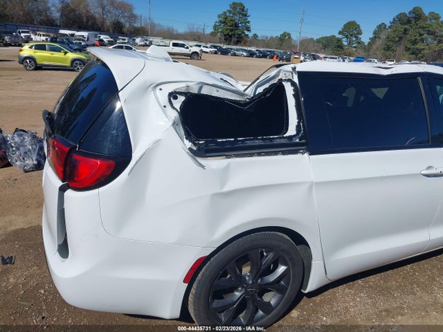 Продажа на аукционе авто 2018 Chrysler Pacifica Touring Plus, vin: 2C4RC1FG4JR357830, номер лота: 44435731