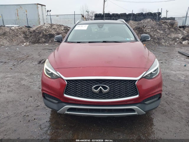 SJKCH5CR0HA017042 Infiniti Qx30 Premium