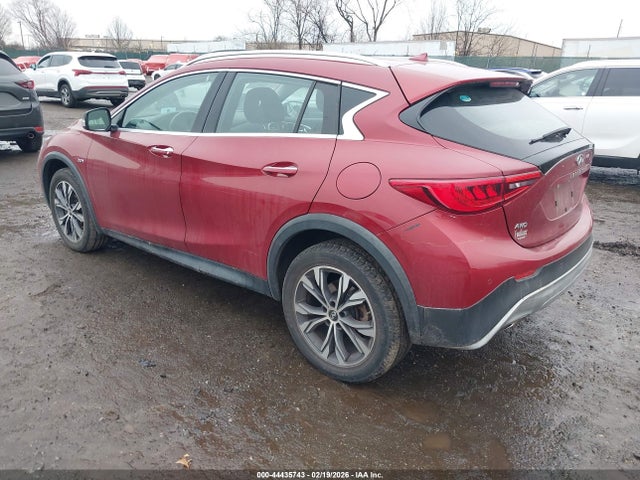 SJKCH5CR0HA017042 Infiniti Qx30 Premium