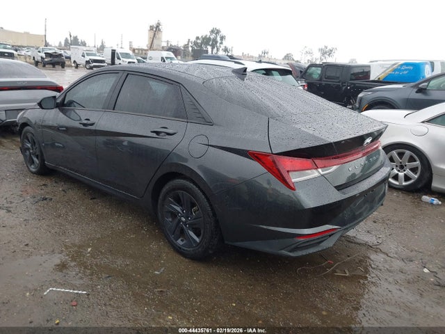 5NPLS4AG8MH043942 Hyundai ELANTRA SEL