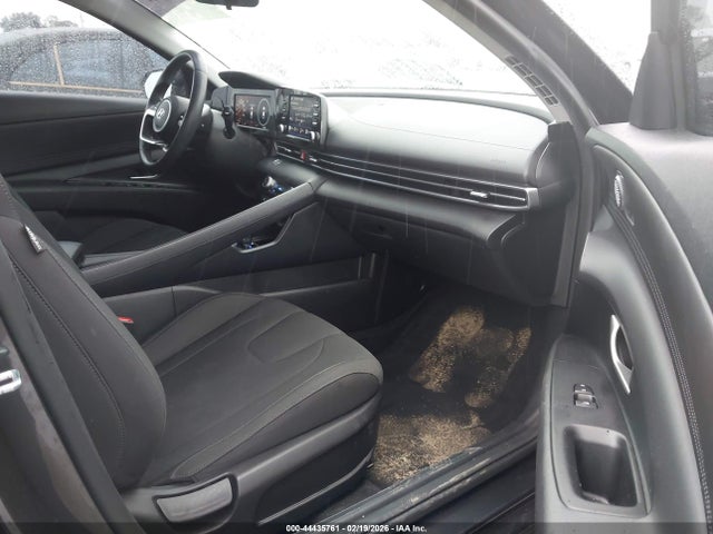 5NPLS4AG8MH043942 Hyundai ELANTRA SEL
