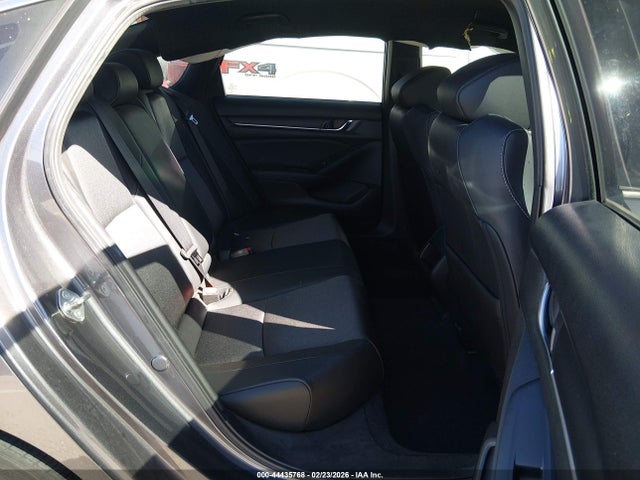 1HGCV1F39LA111118 Honda Accord Sport