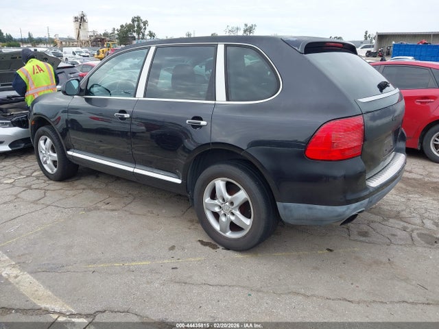 2005 PORSCHE CAYENNE WP1AA29PX5LA22637 Photo 2