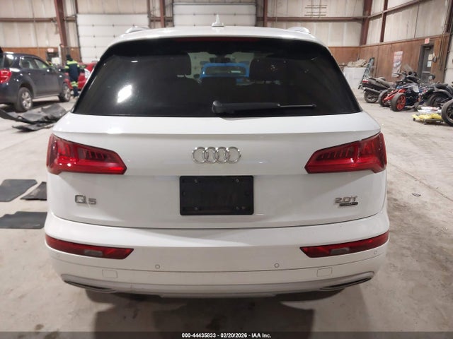 44435833 :رقم المزاد ، WA1BNAFY8J2153500 vin ، 2018 Audi Q5 2.0t Premium/2.0t Tech Premium مزاد بيع