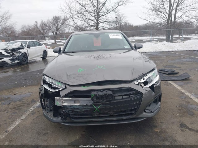 2022 Audi A4 Premium Plus 40 Tfsi Quattro S Tronic მანქანა იყიდება აუქციონზე, vin: WAUBBAF47NN001740, აუქციონის ნომერი: 44435868