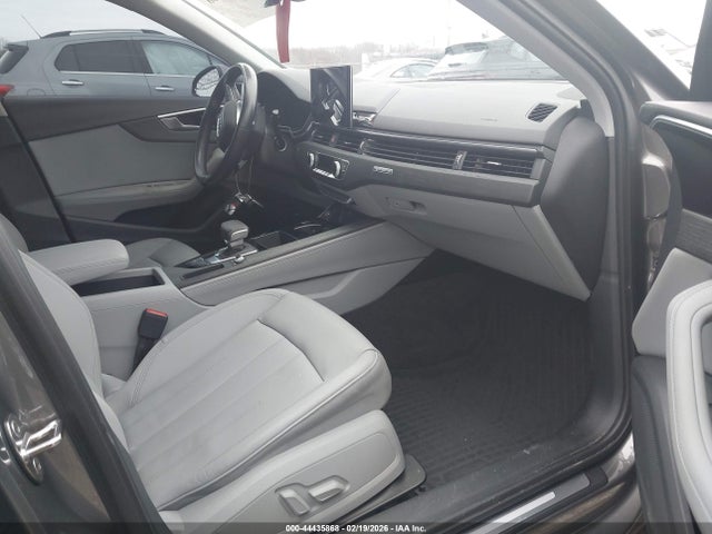 2022 AUDI A4 WAUBBAF47NN001740 Photo 4