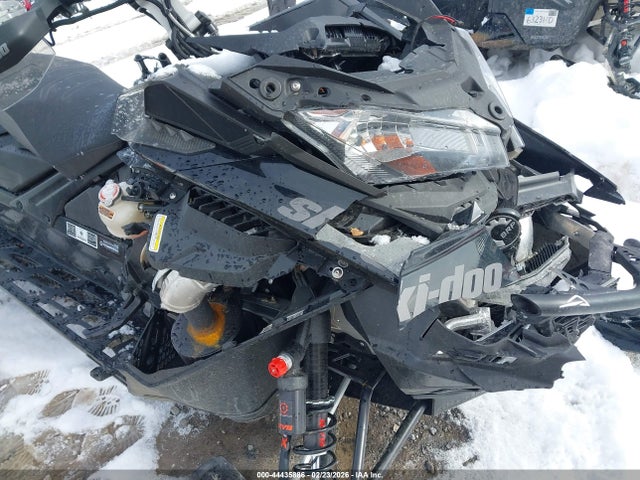 Ski Doo Renegade 800r 2022 2BPSUMNA0NV000008 Image 13