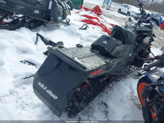 Ski Doo Renegade 800r 2022 2BPSUMNA0NV000008 Image 4