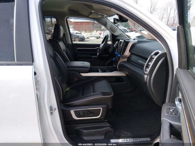 44435901 :رقم المزاد ، 1C6SRFJT4NN213965 vin ، 2022 Ram 1500 Laramie  4x4 5'7 Box مزاد بيع