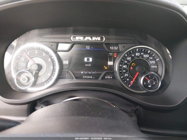 44435901 :رقم المزاد ، 1C6SRFJT4NN213965 vin ، 2022 Ram 1500 Laramie  4x4 5'7 Box مزاد بيع