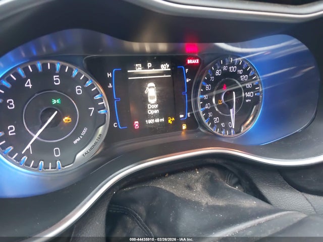 Aukcja sprzedaży 2015 Chrysler 200 Limited, vin: 1C3CCCAB5FN619554, numer aukcji: 44435910