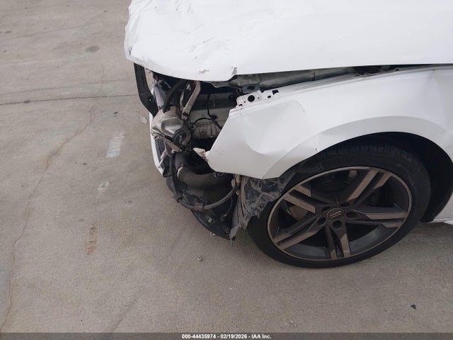 2018 Audi A4 2.0t Tech Ultra Premium/2.0t Ultra Premium მანქანა იყიდება აუქციონზე, vin: WAULMAF45JA007553, აუქციონის ნომერი: 44435974