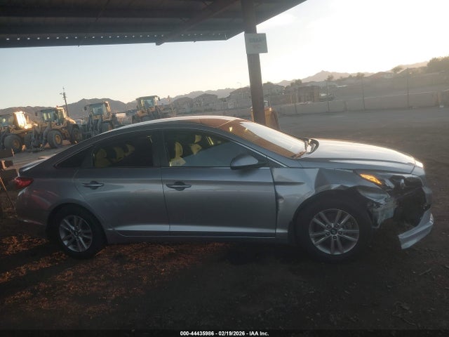 Hyundai SONATA SE 2016 5NPE24AF1GH324906 Image 13