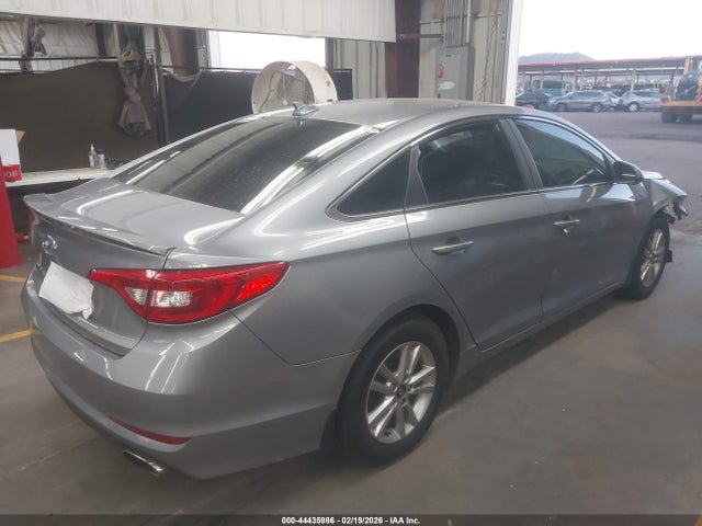 Hyundai SONATA SE 2016 5NPE24AF1GH324906 Image 4