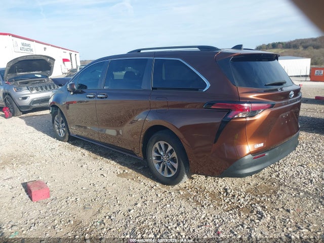 2021 TOYOTA SIENNA 5TDYRKEC5MS002451 Photo 2