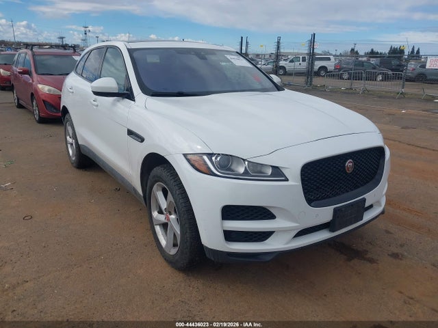 2019 JAGUAR F-PACE SADCJ2FX2KA601972 Photo 0