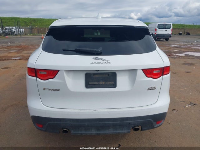 Jaguar F-pace 25t Premium 2019 SADCJ2FX2KA601972 Image 16