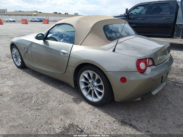 44436050 :رقم المزاد ، 4USBT33555LS58412 vin ، 2005 Bmw Z4 2.5i مزاد بيع