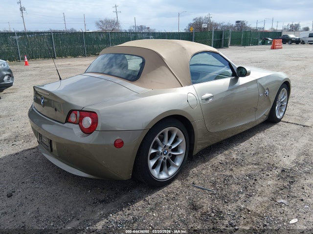 44436050 :رقم المزاد ، 4USBT33555LS58412 vin ، 2005 Bmw Z4 2.5i مزاد بيع