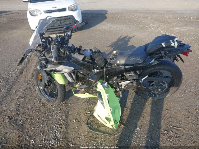 44436055 :رقم المزاد ، ML5EXGJ12TDA80672 vin ، 2026 Kawasaki Ex500 A/b مزاد بيع