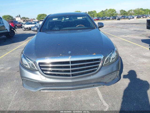 2017 Mercedes-benz E 300 მანქანა იყიდება აუქციონზე, vin: WDDZF4JB3HA081178, აუქციონის ნომერი: 44436064