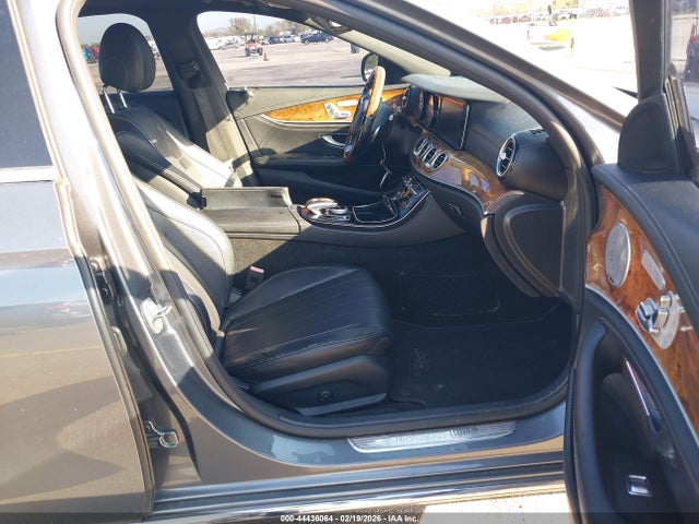2017 MERCEDES-BENZ E 300 WDDZF4JB3HA081178 Photo 4