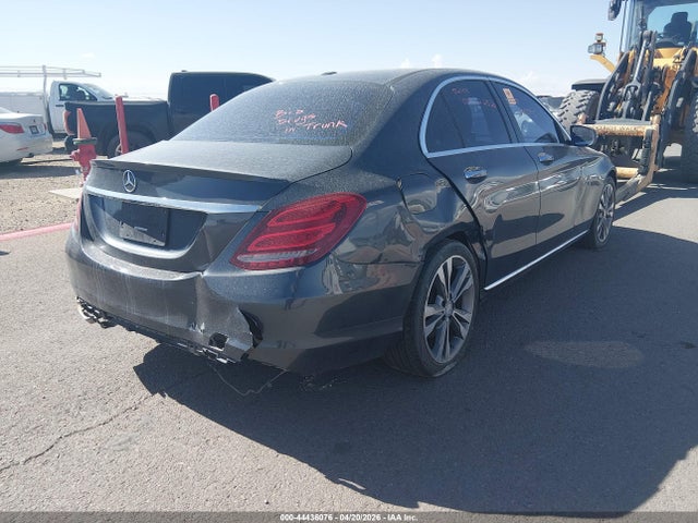 2016 Mercedes-benz C 300 მანქანა იყიდება აუქციონზე, vin: 55SWF4JB1GU149124, აუქციონის ნომერი: 44436076