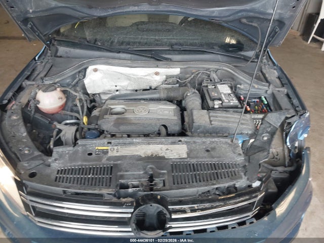 Продажа на аукционе авто 2017 Volkswagen Tiguan 2.0t S, vin: WVGBV7AX1HW513017, номер лота: 44436101