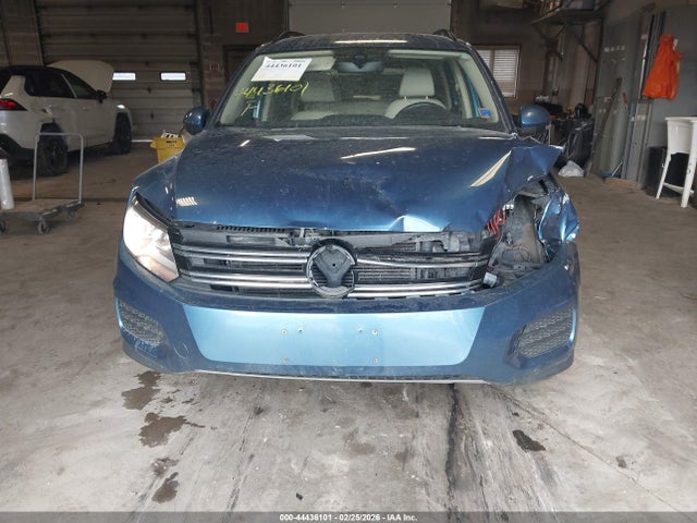 Продажа на аукционе авто 2017 Volkswagen Tiguan 2.0t S, vin: WVGBV7AX1HW513017, номер лота: 44436101