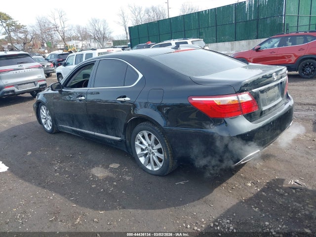 2011 LEXUS LS 460 JTHCL5EF6B5010874 Photo 2